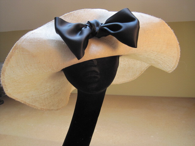 Tan Straw Wide Bow Front